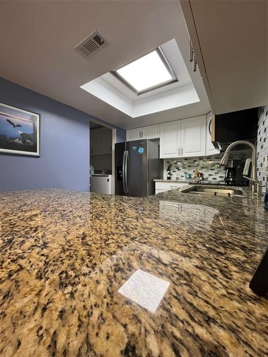 Active With Contract: $204,999 (2 beds, 2 baths, 1050 Square Feet)