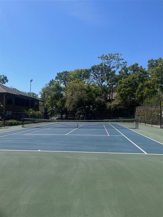 Active With Contract: $204,999 (2 beds, 2 baths, 1050 Square Feet)