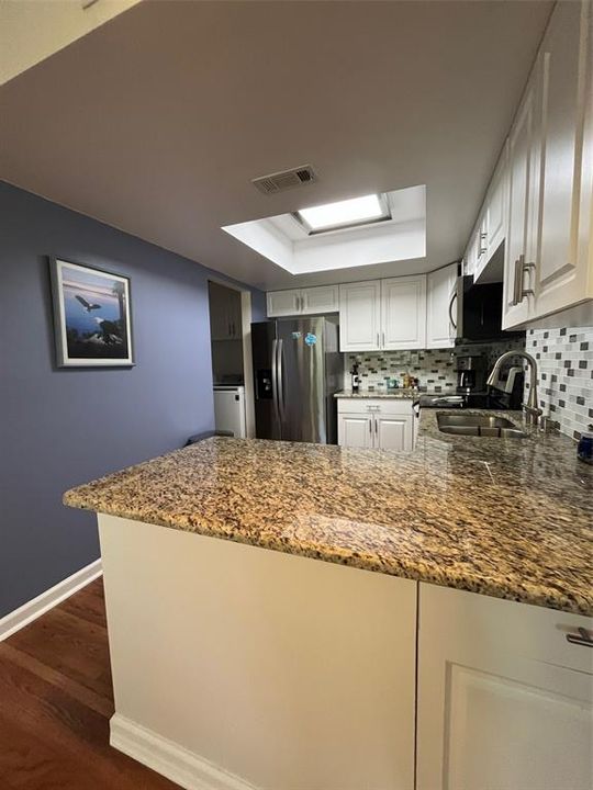 Active With Contract: $204,999 (2 beds, 2 baths, 1050 Square Feet)