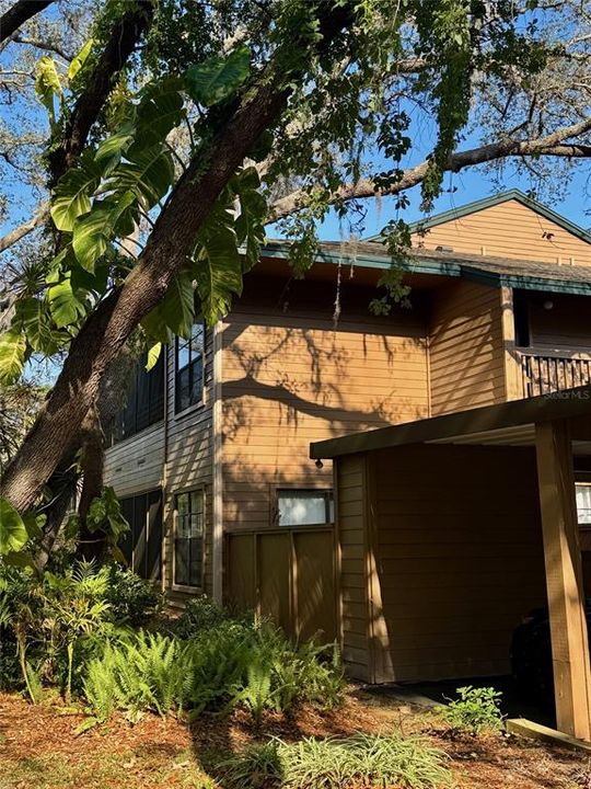 Active With Contract: $204,999 (2 beds, 2 baths, 1050 Square Feet)