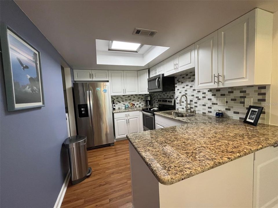 Active With Contract: $204,999 (2 beds, 2 baths, 1050 Square Feet)