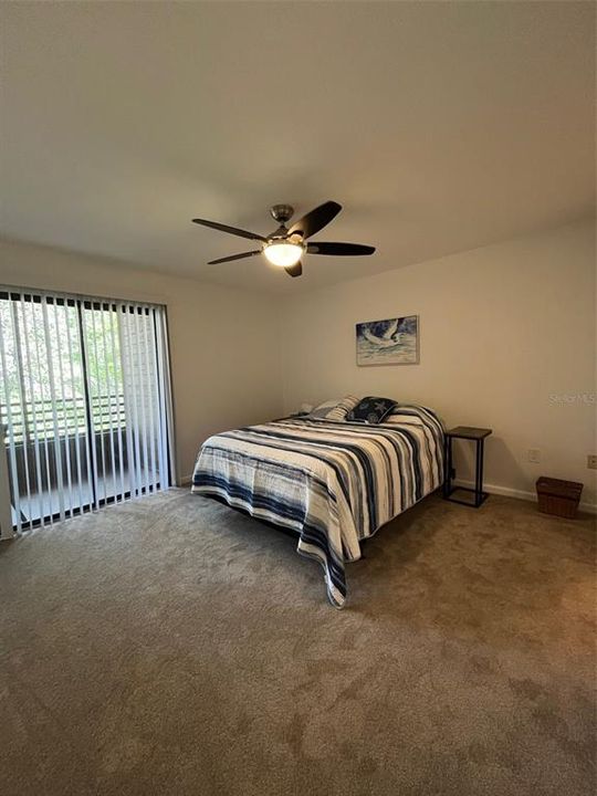 Active With Contract: $204,999 (2 beds, 2 baths, 1050 Square Feet)