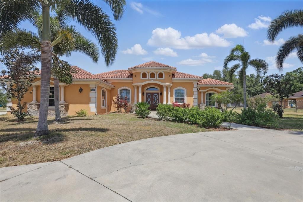 На продажу: $825,000 (4 спален, 3 ванн, 4356 Квадратных фут)