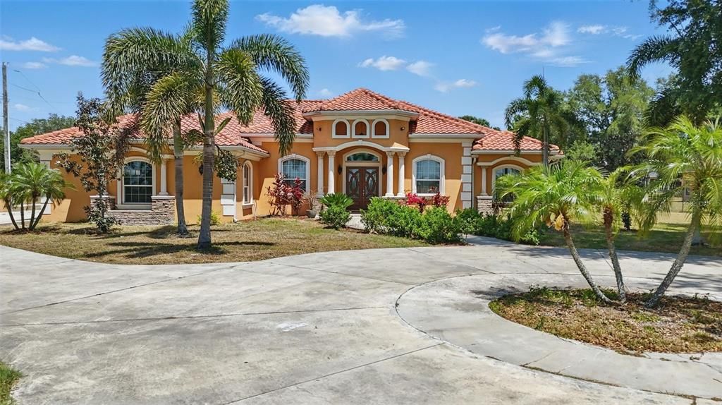 На продажу: $825,000 (4 спален, 3 ванн, 4356 Квадратных фут)