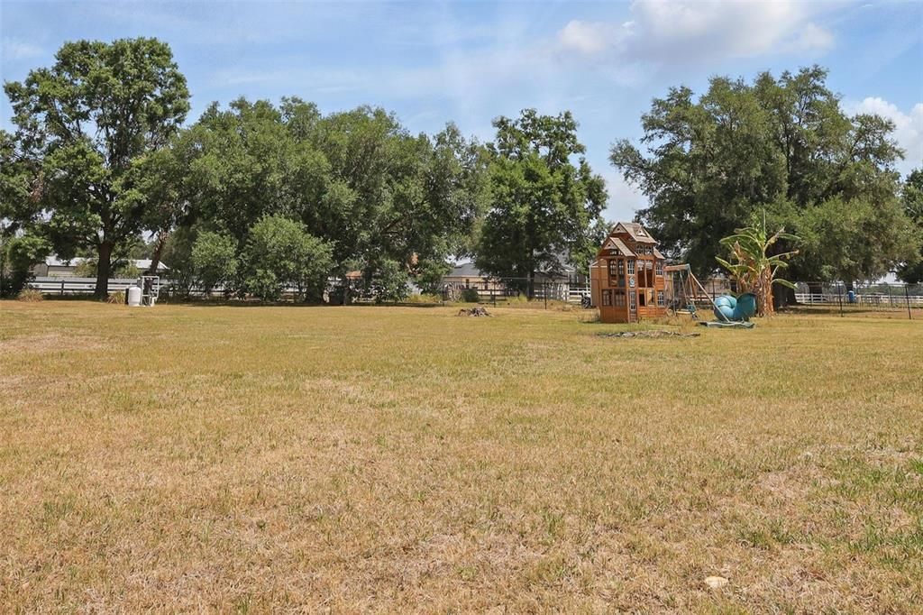 На продажу: $825,000 (4 спален, 3 ванн, 4356 Квадратных фут)