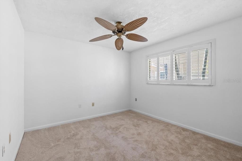 Под контрактом: $1,450,000 (5 спален, 2 ванн, 3082 Квадратных фут)