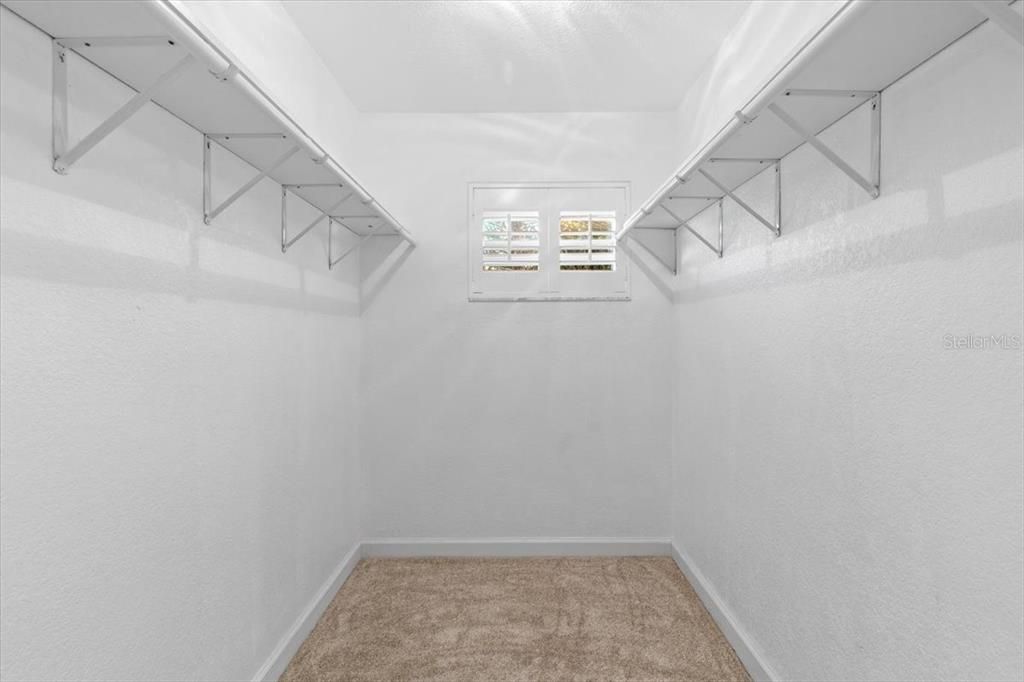 Под контрактом: $1,450,000 (5 спален, 2 ванн, 3082 Квадратных фут)