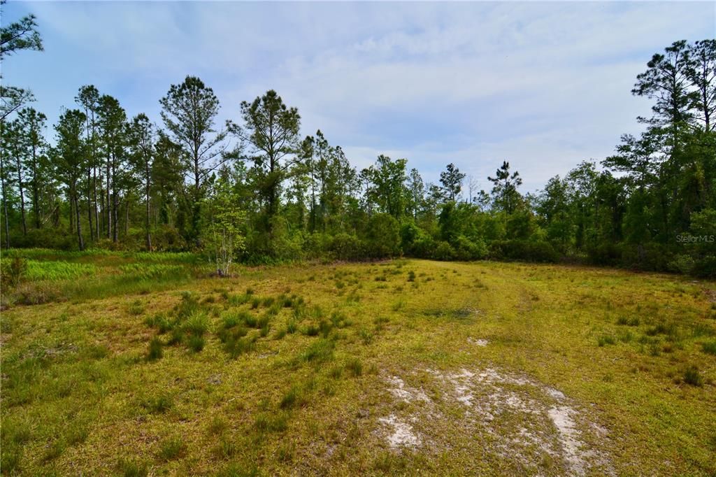 待售: $399,999 (93.63 acres)