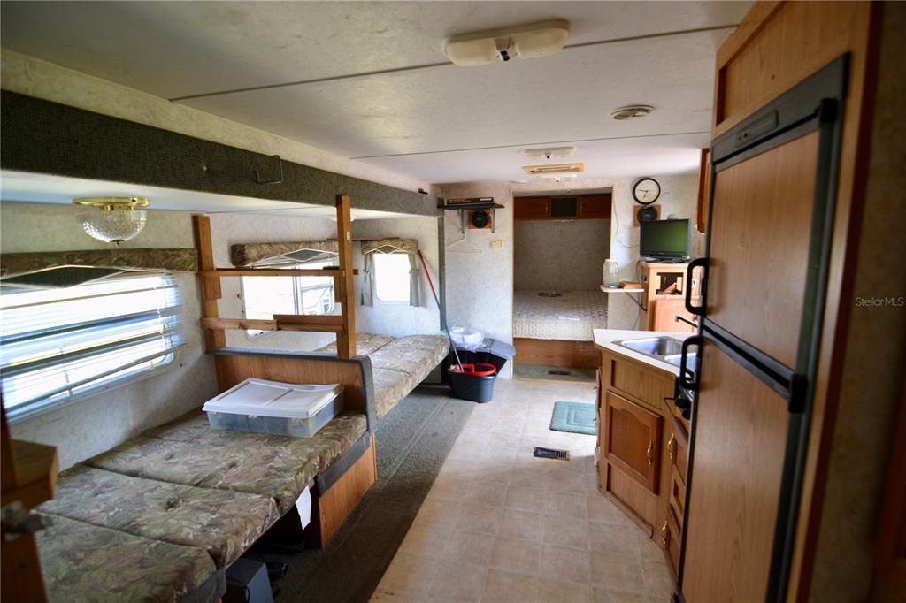 待售: $399,999 (93.63 acres)