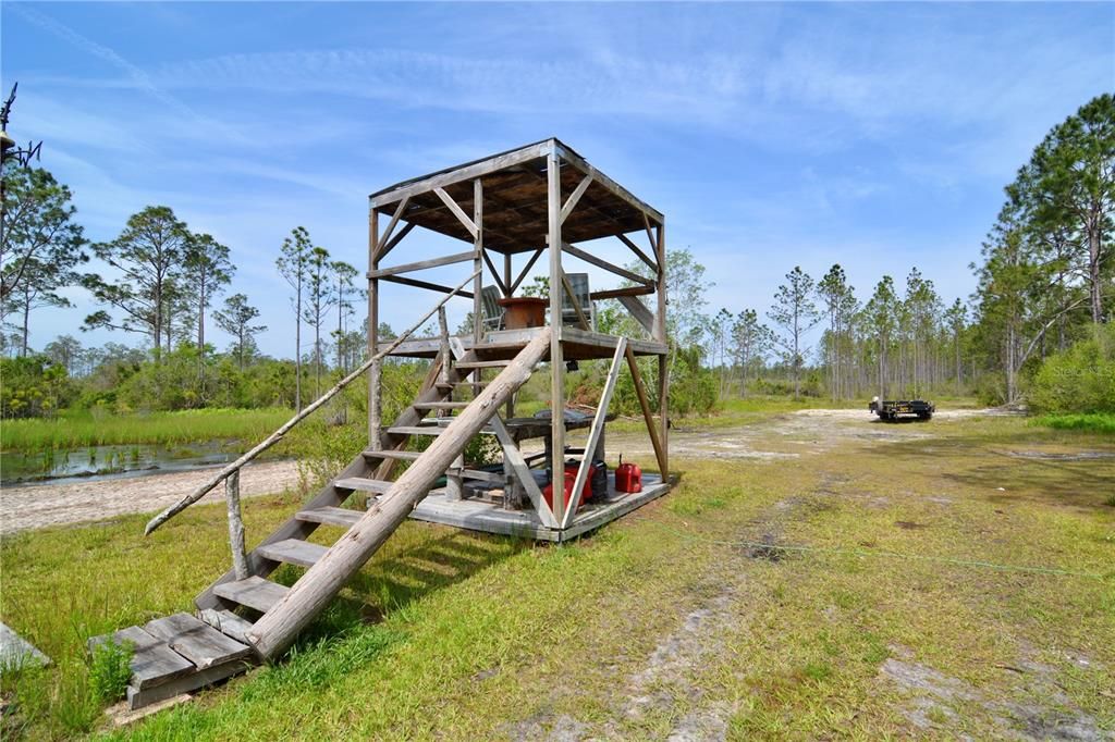 待售: $399,999 (93.63 acres)