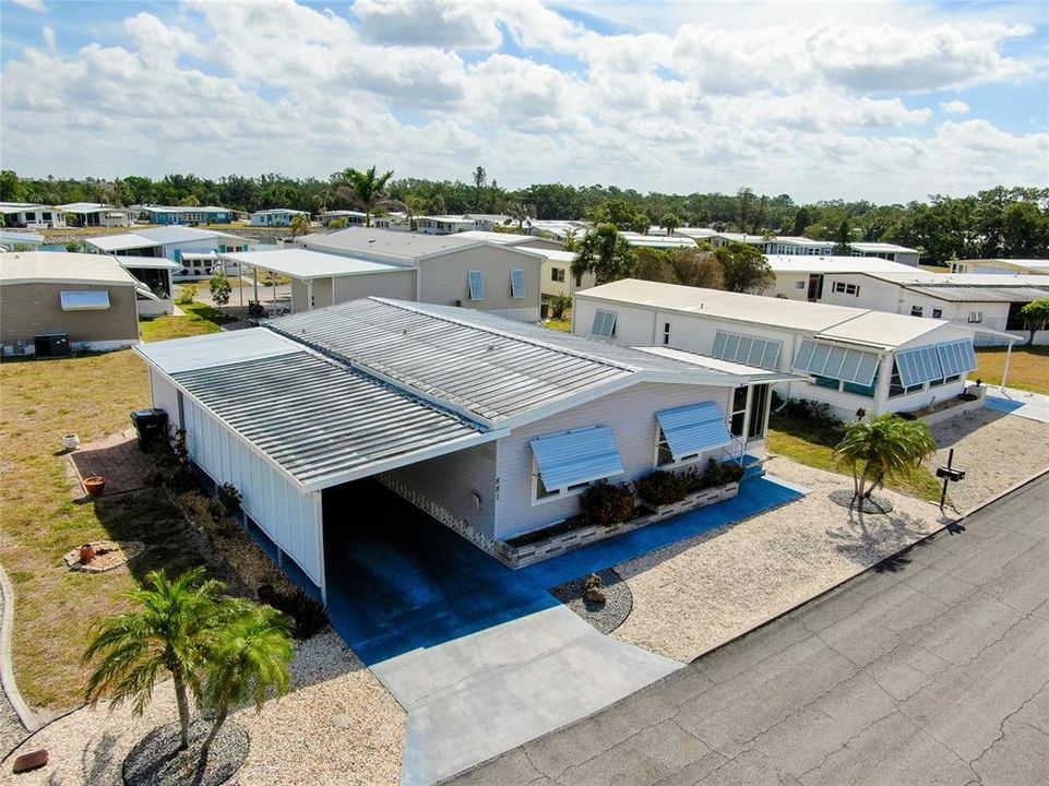 合同活跃: $158,000 (2 贝兹, 2 浴室, 960 平方英尺)