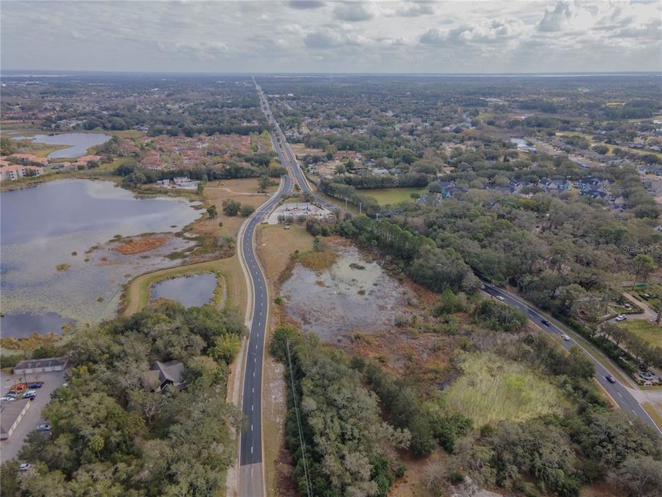 待售: $750,000 (2.11 acres)