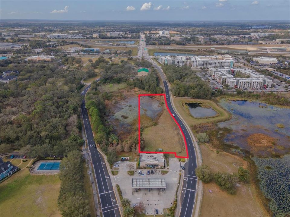 待售: $750,000 (2.11 acres)