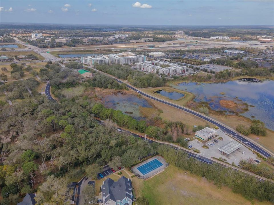 待售: $750,000 (2.11 acres)