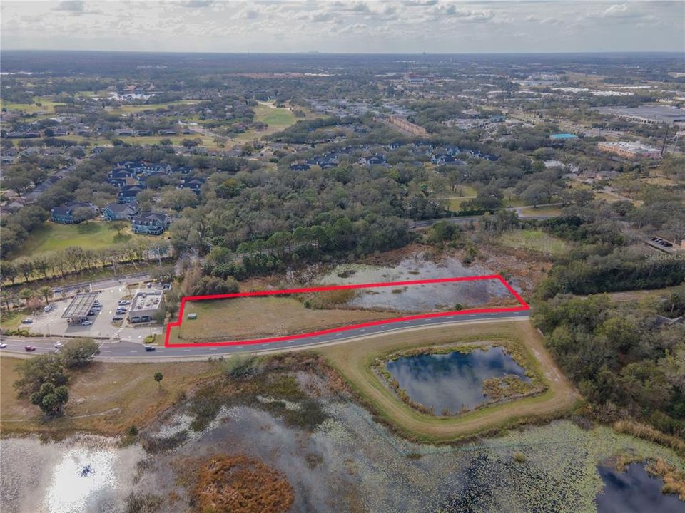 待售: $750,000 (2.11 acres)