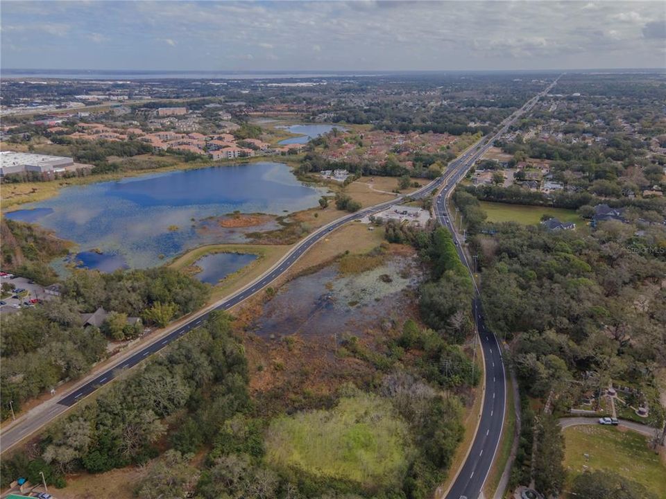 待售: $750,000 (2.11 acres)