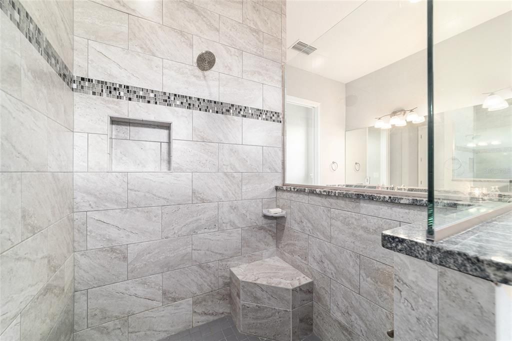 En Venta: $1,175,000 (3 camas, 3 baños, 2530 Pies cuadrados)