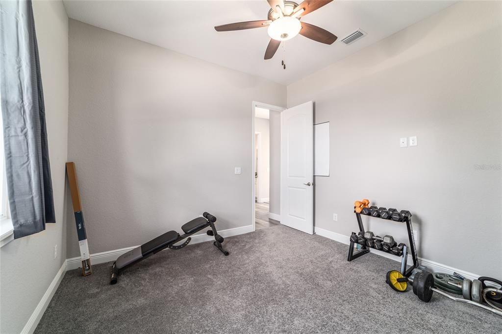 En Venta: $1,175,000 (3 camas, 3 baños, 2530 Pies cuadrados)