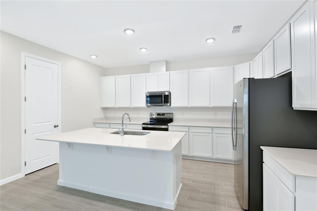 For Sale: $432,807 (4 beds, 3 baths, 2090 Square Feet)