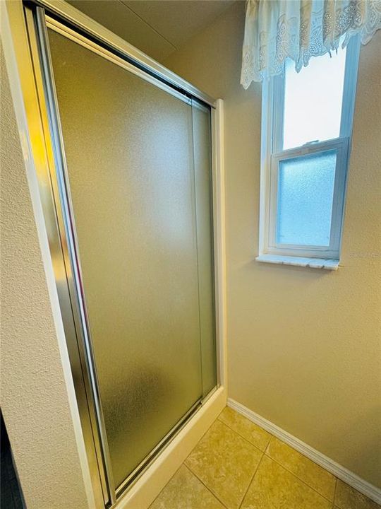 For Sale: $152,900 (1 beds, 2 baths, 455 Square Feet)