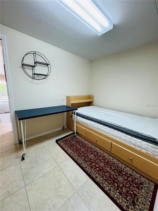 For Sale: $152,900 (1 beds, 2 baths, 455 Square Feet)