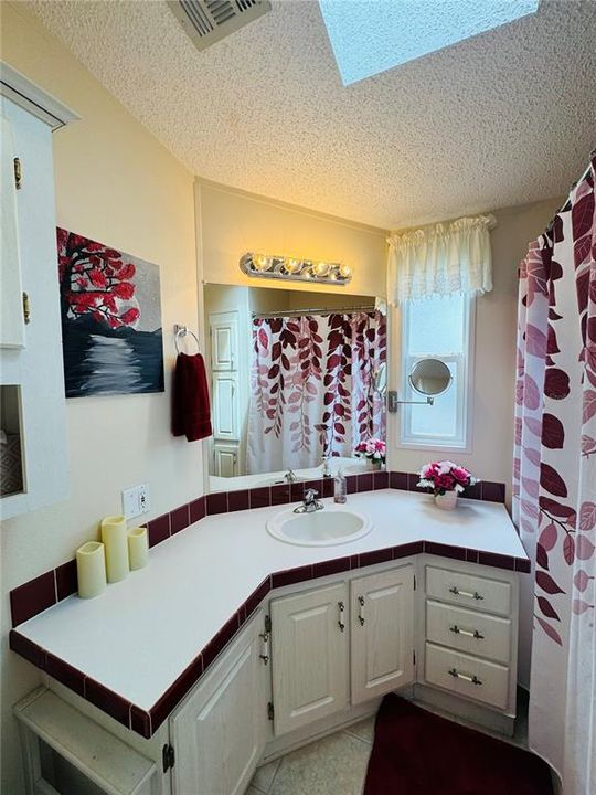 For Sale: $152,900 (1 beds, 2 baths, 455 Square Feet)