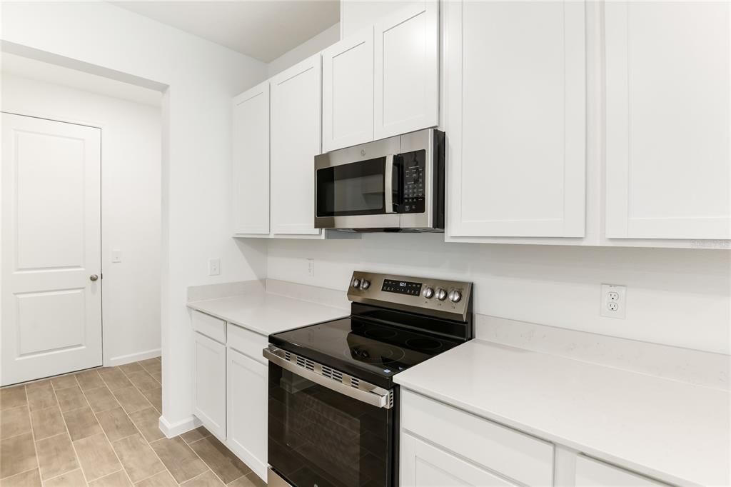 For Sale: $470,401 (3 beds, 2 baths, 1885 Square Feet)