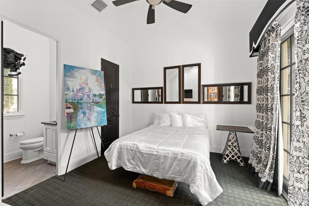 合同活跃: $4,500,000 (4 贝兹, 4 浴室, 3357 平方英尺)