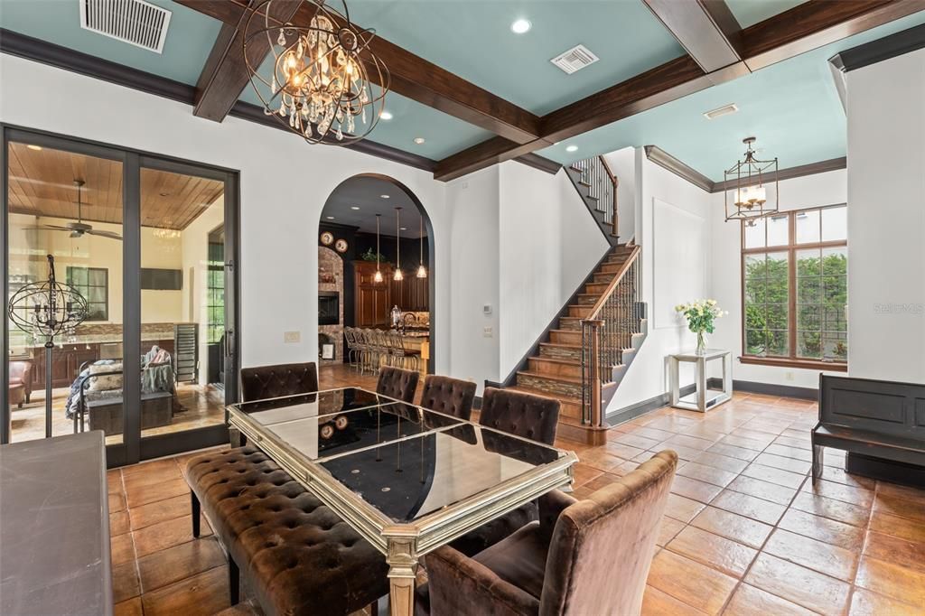 合同活跃: $4,500,000 (4 贝兹, 4 浴室, 3357 平方英尺)