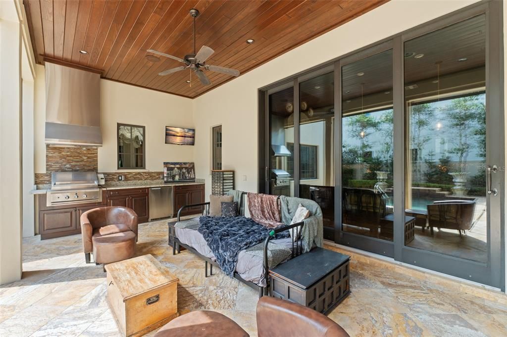 合同活跃: $4,500,000 (4 贝兹, 4 浴室, 3357 平方英尺)