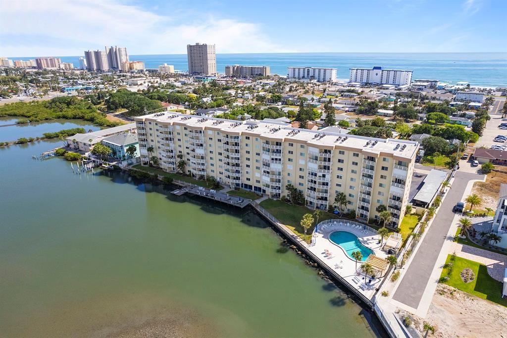 En Venta: $255,000 (2 camas, 2 baños, 1229 Pies cuadrados)