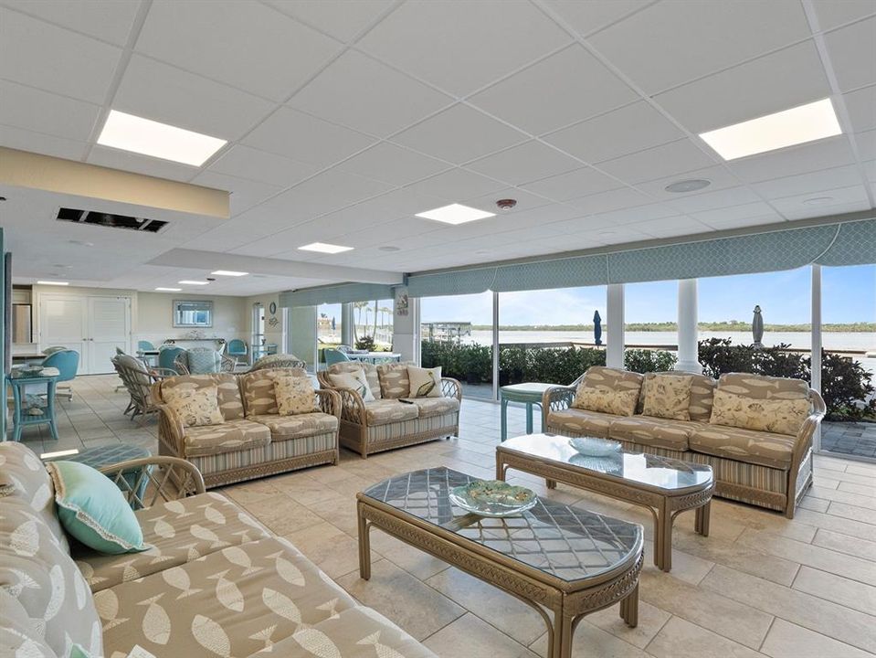 En Venta: $255,000 (2 camas, 2 baños, 1229 Pies cuadrados)