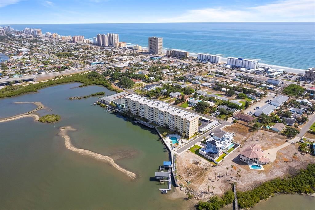 En Venta: $255,000 (2 camas, 2 baños, 1229 Pies cuadrados)