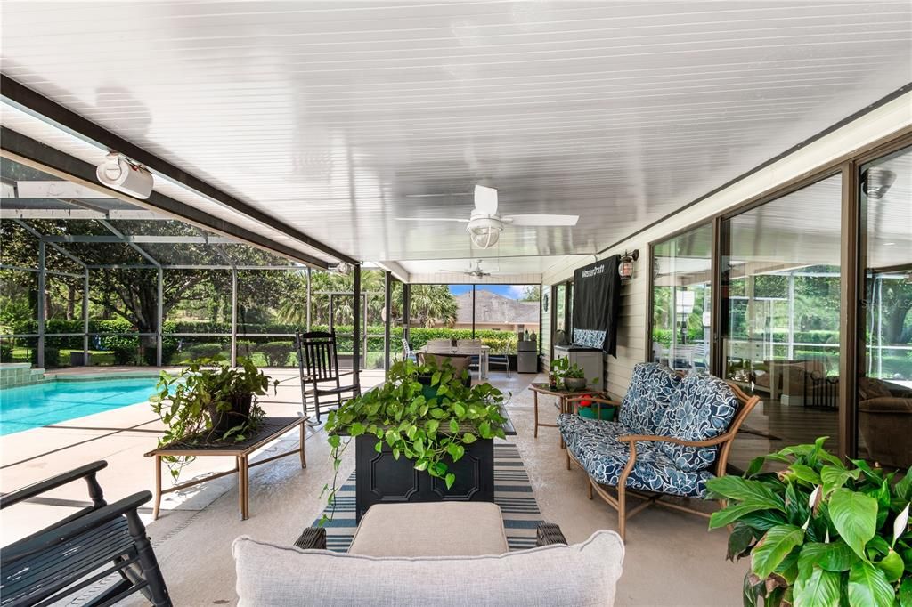 En Venta: $669,000 (3 camas, 2 baños, 2711 Pies cuadrados)