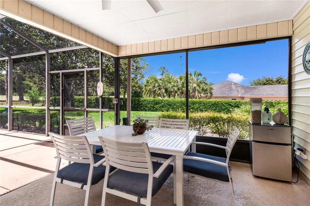 En Venta: $669,000 (3 camas, 2 baños, 2711 Pies cuadrados)