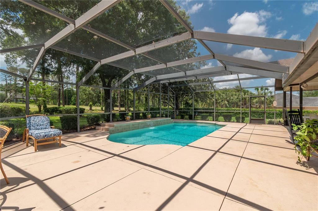 En Venta: $669,000 (3 camas, 2 baños, 2711 Pies cuadrados)