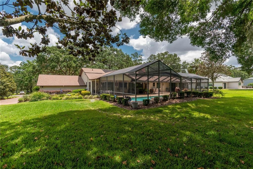 En Venta: $669,000 (3 camas, 2 baños, 2711 Pies cuadrados)