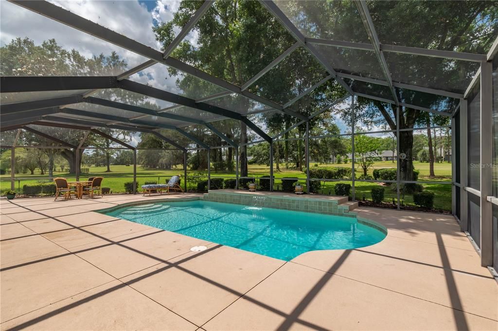 En Venta: $669,000 (3 camas, 2 baños, 2711 Pies cuadrados)