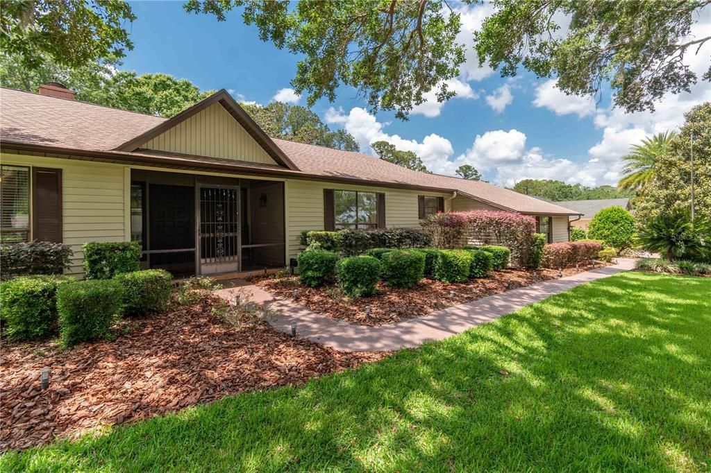 En Venta: $669,000 (3 camas, 2 baños, 2711 Pies cuadrados)