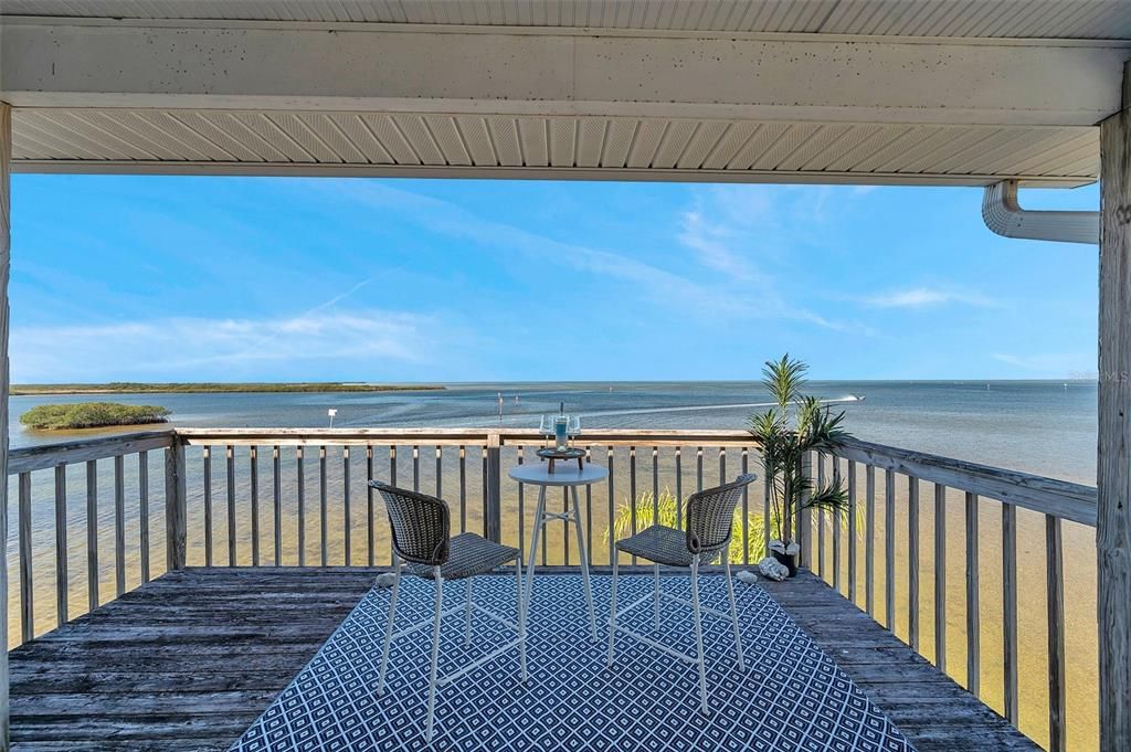 For Sale: $1,350,000 (3 beds, 3 baths, 1500 Square Feet)