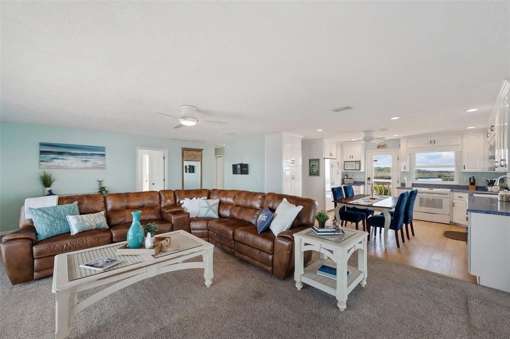 For Sale: $1,350,000 (3 beds, 3 baths, 1500 Square Feet)