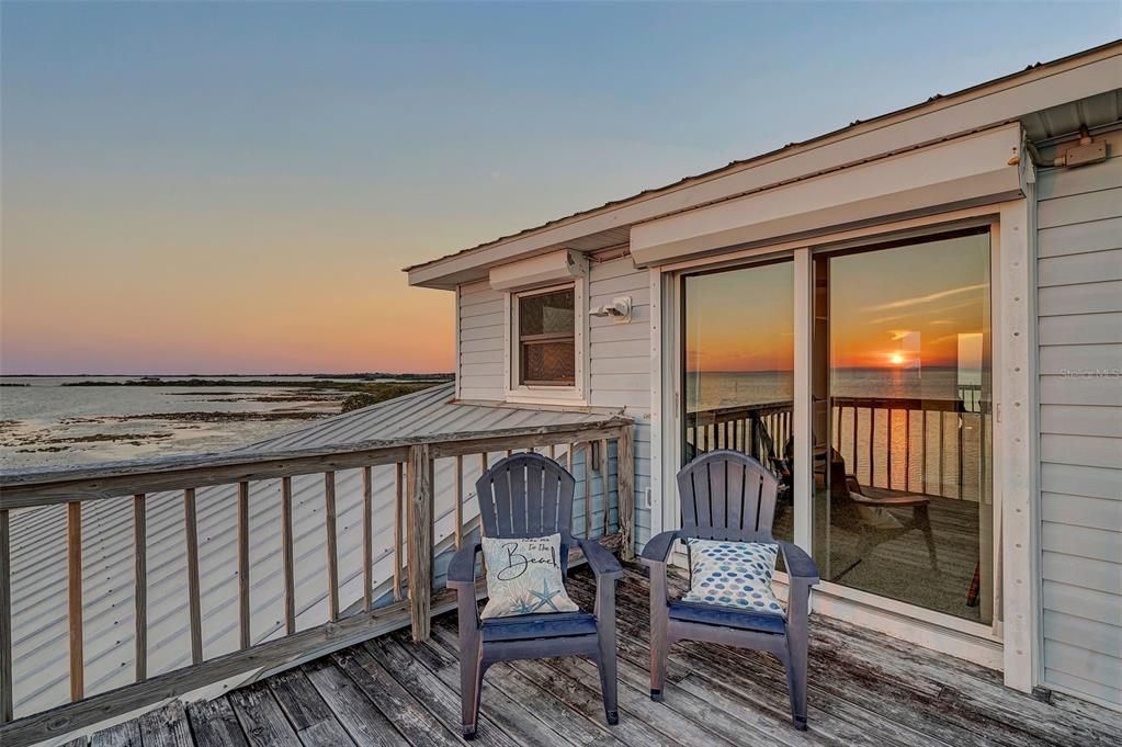 For Sale: $1,350,000 (3 beds, 3 baths, 1500 Square Feet)