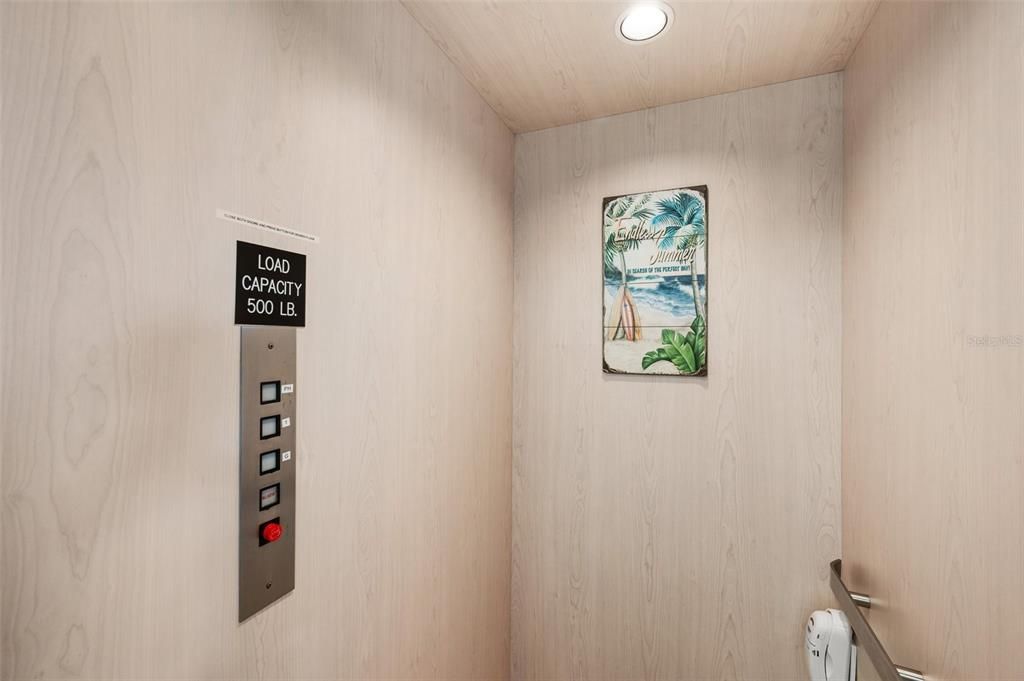 For Sale: $1,350,000 (3 beds, 3 baths, 1500 Square Feet)