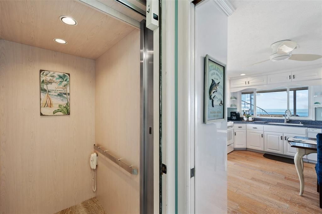 For Sale: $1,350,000 (3 beds, 3 baths, 1500 Square Feet)