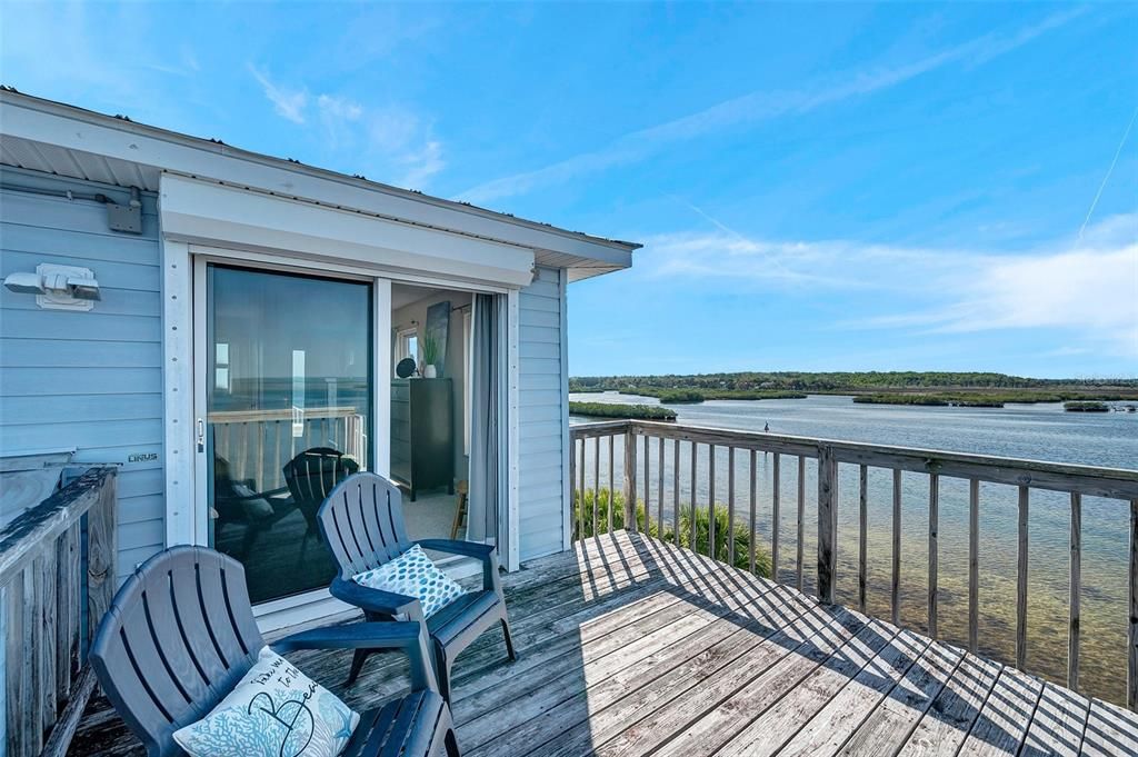 For Sale: $1,350,000 (3 beds, 3 baths, 1500 Square Feet)