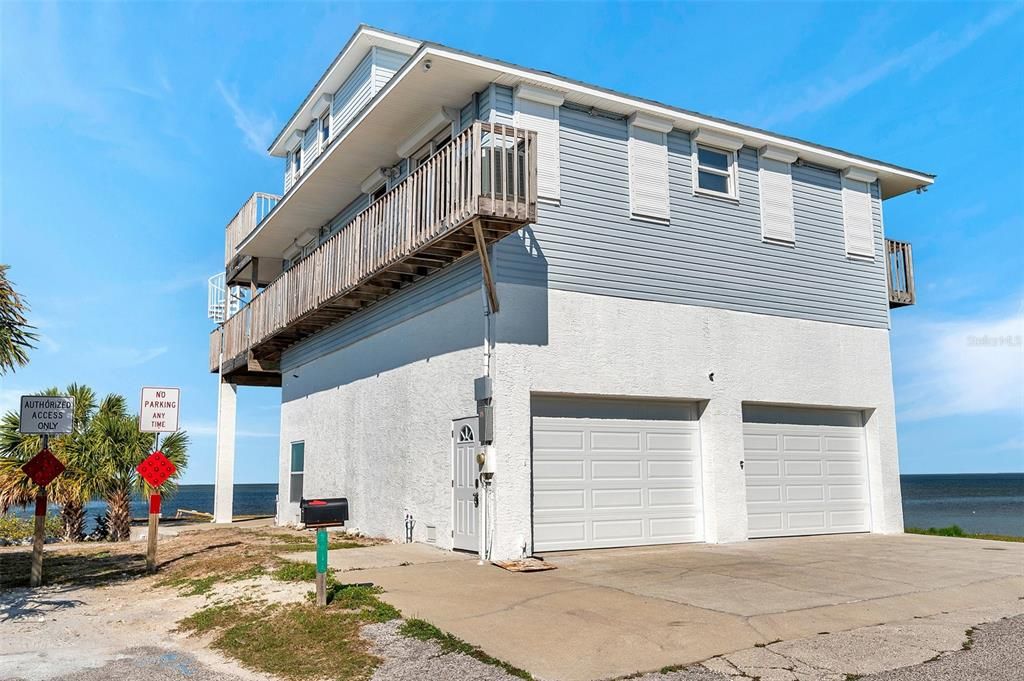 For Sale: $1,350,000 (3 beds, 3 baths, 1500 Square Feet)