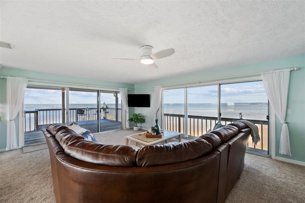 For Sale: $1,350,000 (3 beds, 3 baths, 1500 Square Feet)