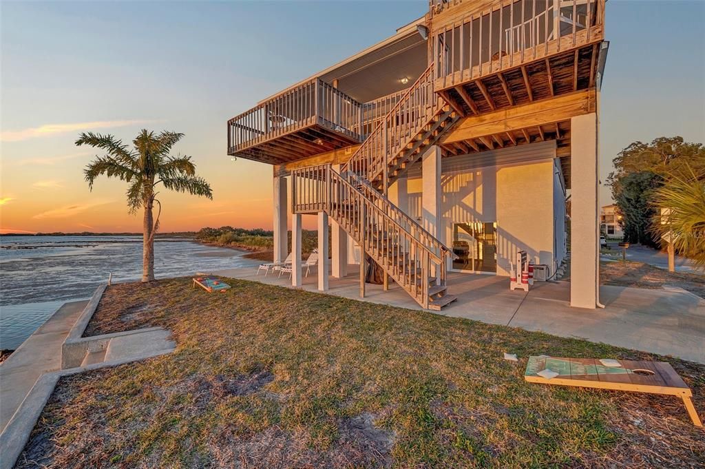 For Sale: $1,350,000 (3 beds, 3 baths, 1500 Square Feet)