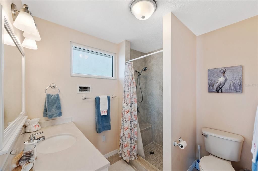 For Sale: $1,350,000 (3 beds, 3 baths, 1500 Square Feet)