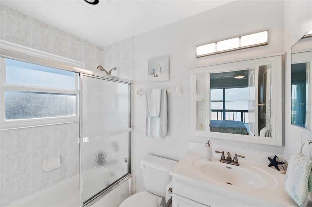 For Sale: $1,350,000 (3 beds, 3 baths, 1500 Square Feet)